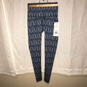 Lucy Arrow Print Leggings